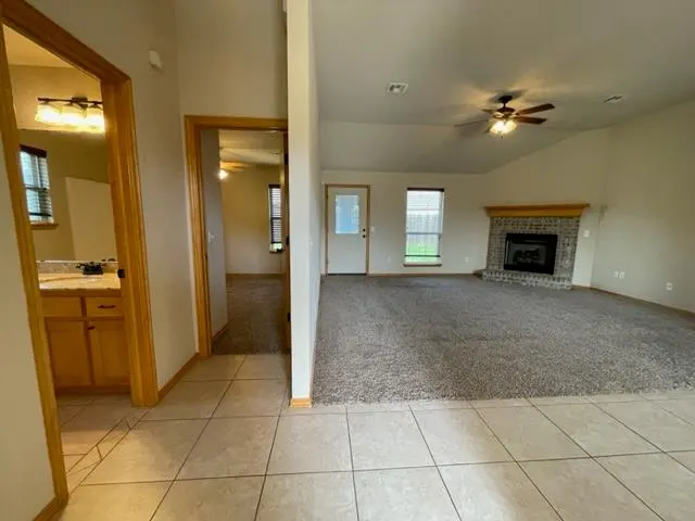Photo 3 — 804 Beechwood Way, Oklahoma City, OK 73160