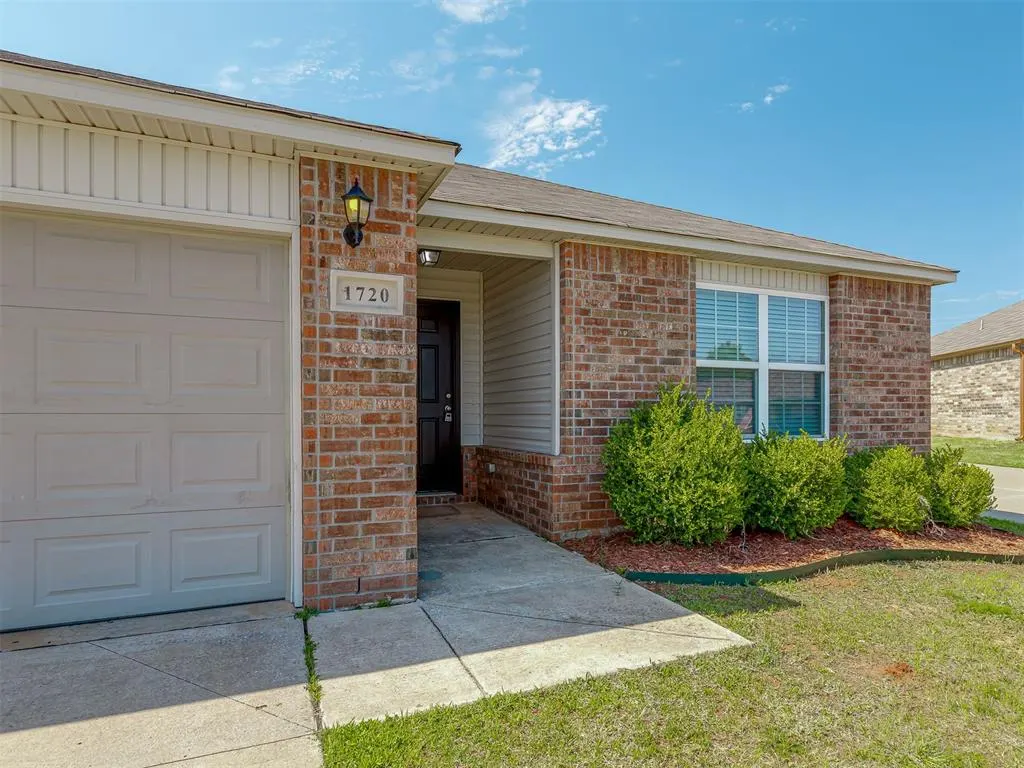 Photo 5 — 1720 Castle Street, Oklahoma City, OK 73120