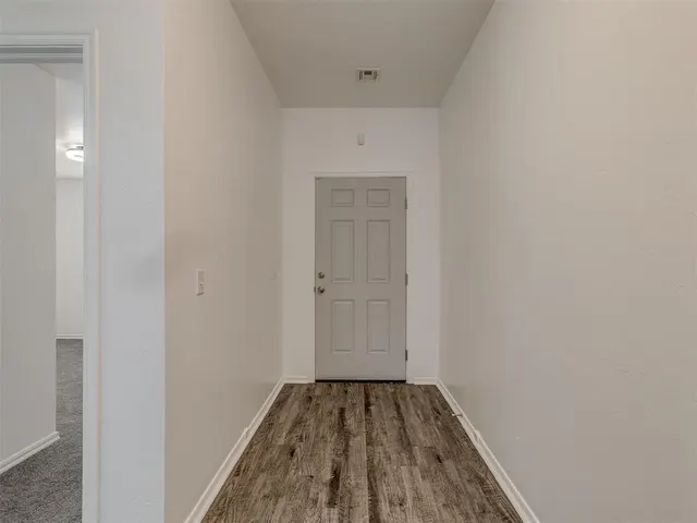 Photo 8 — 1720 Castle Street, Oklahoma City, OK 73120