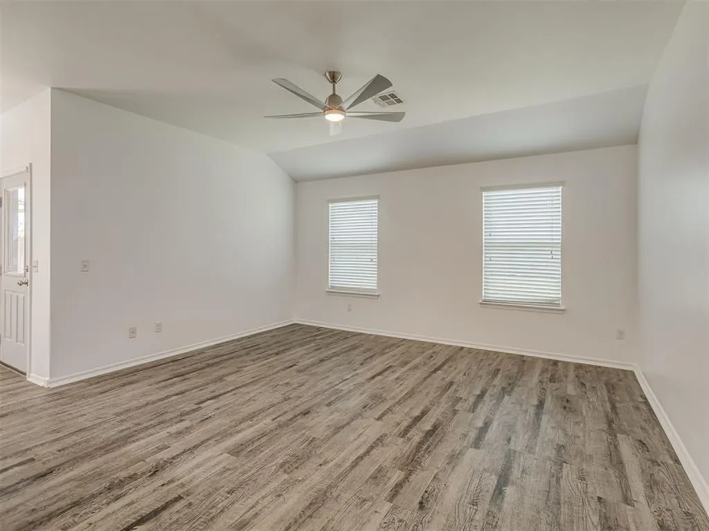 Photo 9 — 1720 Castle Street, Oklahoma City, OK 73120