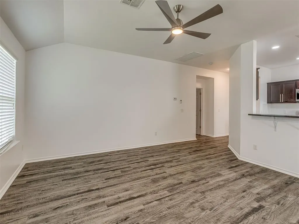 Photo 12 — 1720 Castle Street, Oklahoma City, OK 73120