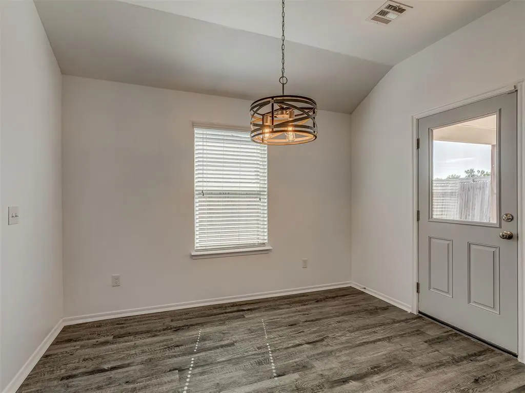 Photo 18 — 1720 Castle Street, Oklahoma City, OK 73120