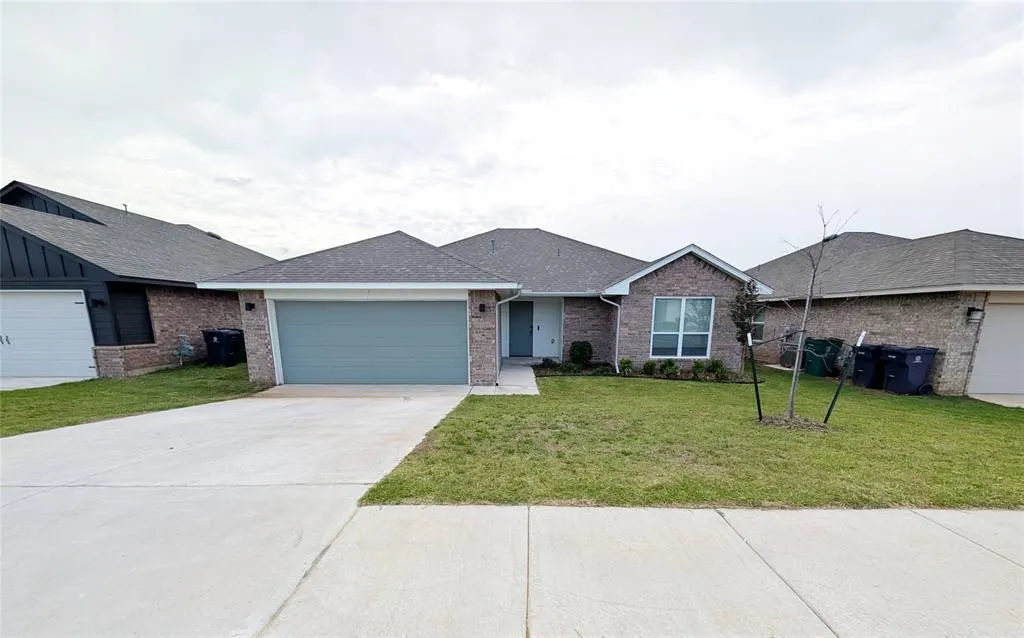 Front exterior — 1008 Blackjack Creek Drive, Yukon, OK 73099