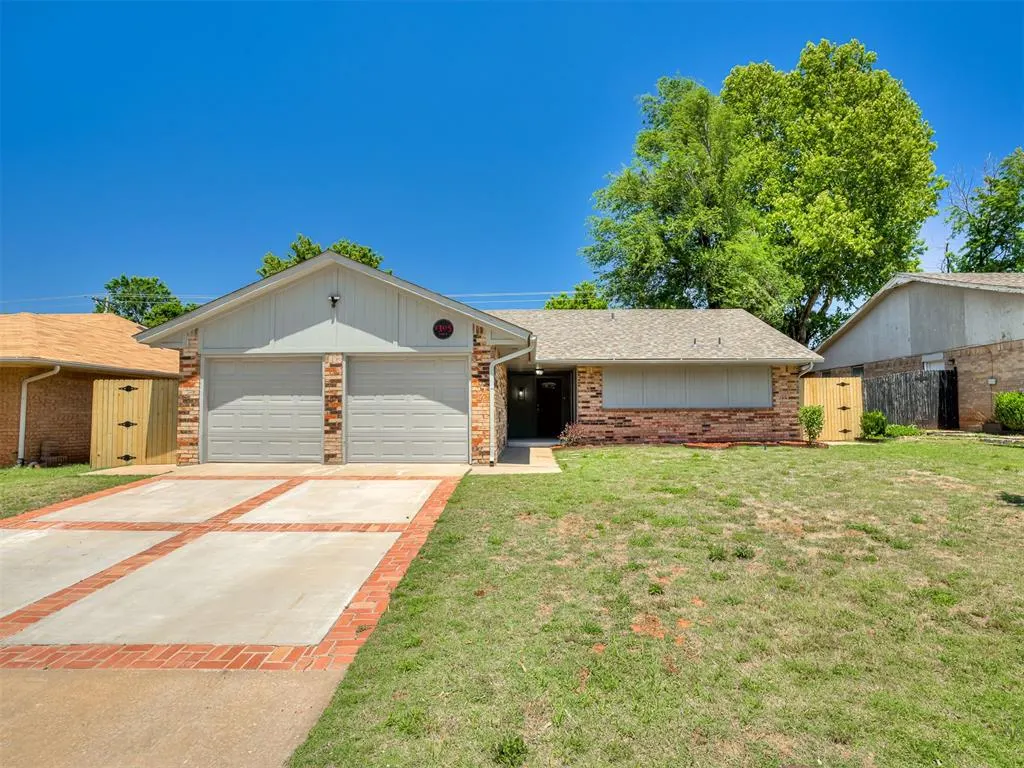 Front exterior — 1305 Apollo Road, Edmond, OK 73003