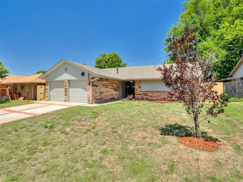 Photo 2 — 1305 Apollo Road, Edmond, OK 73003