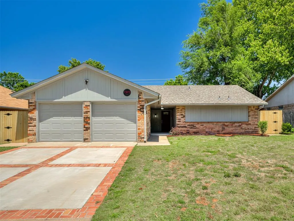 Photo 4 — 1305 Apollo Road, Edmond, OK 73003