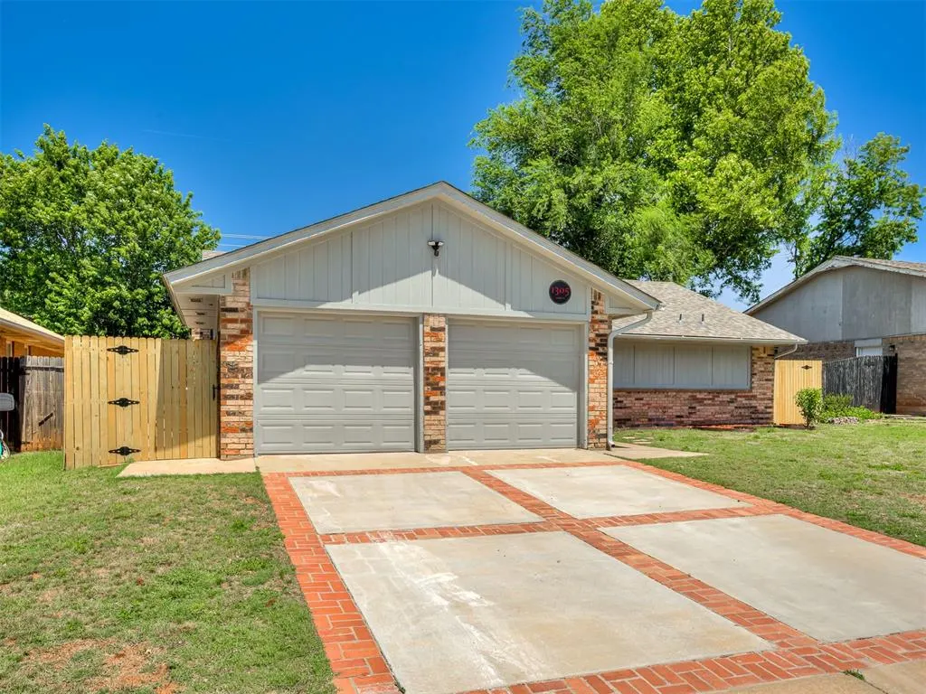 Photo 6 — 1305 Apollo Road, Edmond, OK 73003