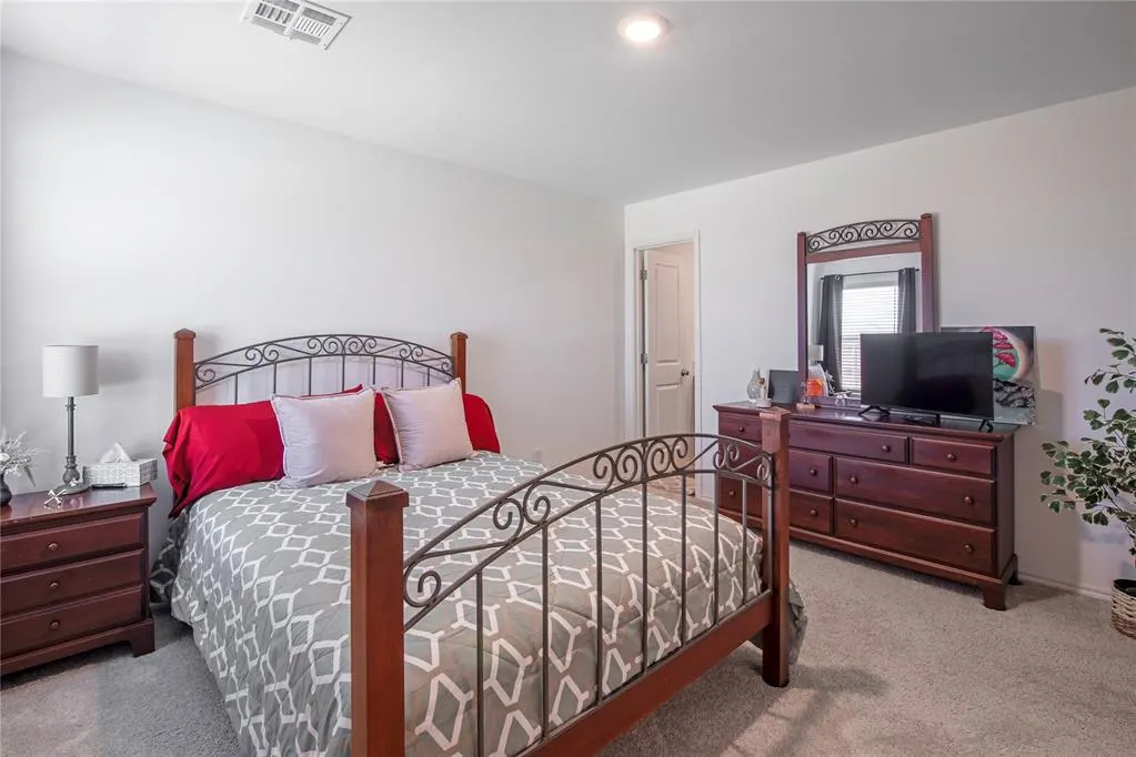 Photo 15 — 2205 Claire Drive, Yukon, OK 73099