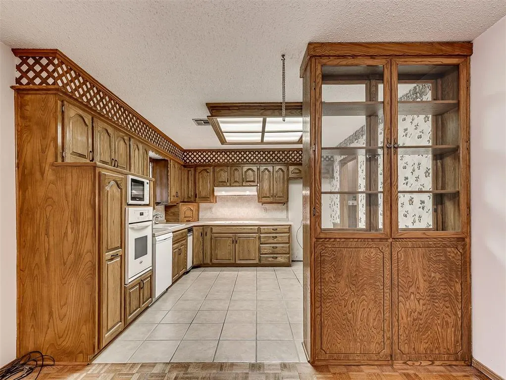 Photo 10 — 3713 N Bryan Avenue, Bethany, OK 73008