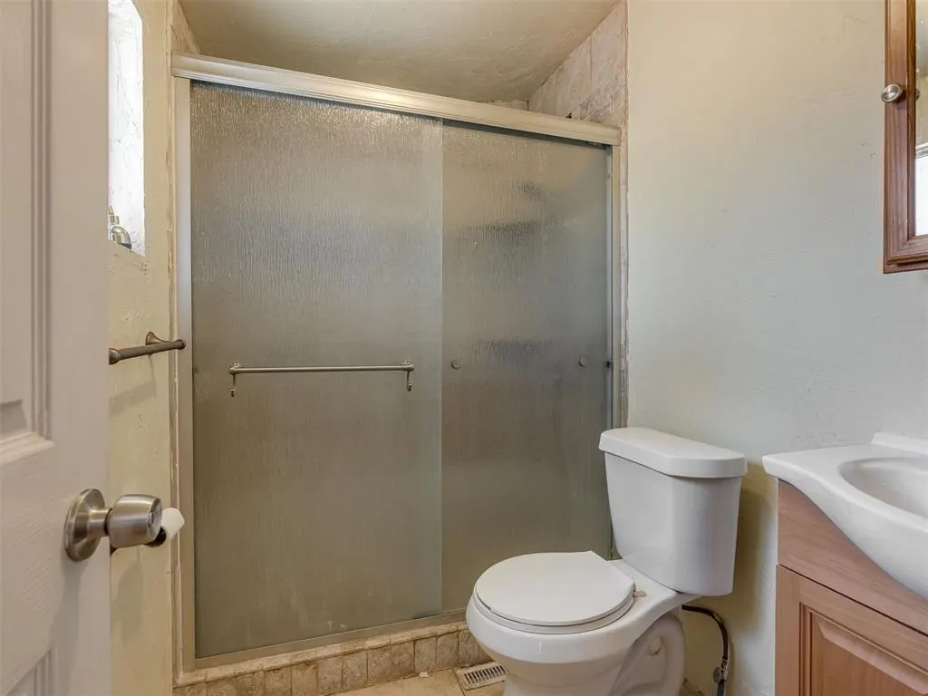 Photo 18 — 18500 SE 149th Street, Newalla, OK 74857