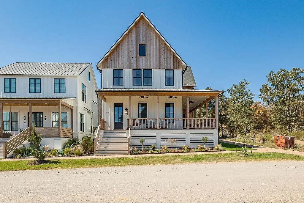 Front exterior — 49 Ramble Along Road, Carlton Landing, OK 74432