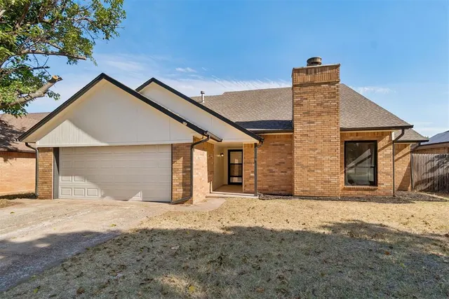 Photo 3 — 7901 Maehs Circle, Oklahoma City, OK 73162