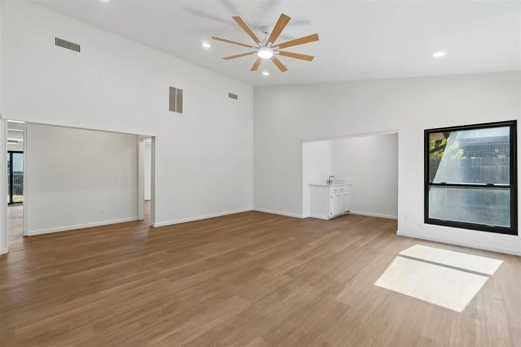 Photo 11 — 7901 Maehs Circle, Oklahoma City, OK 73162