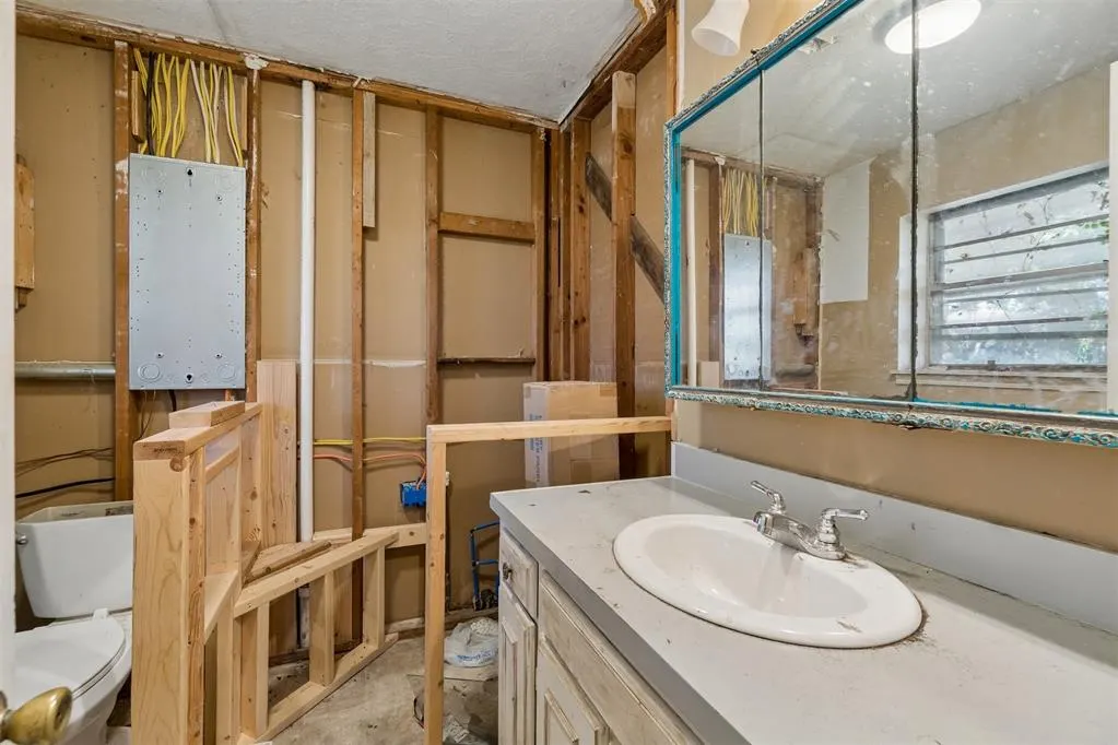 Photo 11 — 18087 Donna Sue Drive, Shawnee, OK 74801