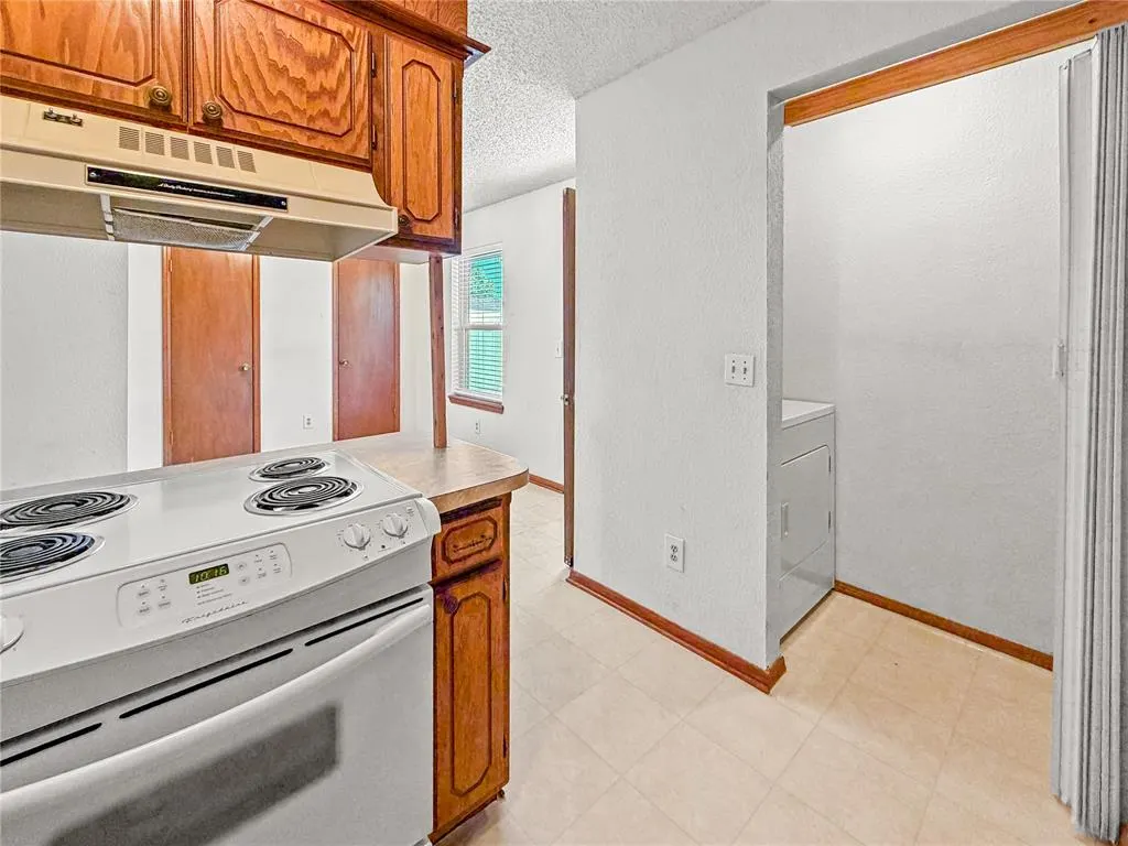 Photo 10 — 12337 Southgate Drive, Yukon, OK 73099