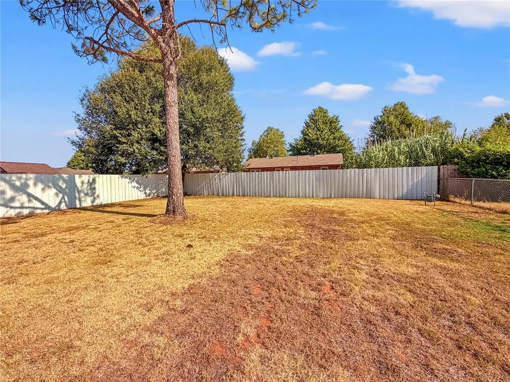 Photo 18 — 12337 Southgate Drive, Yukon, OK 73099