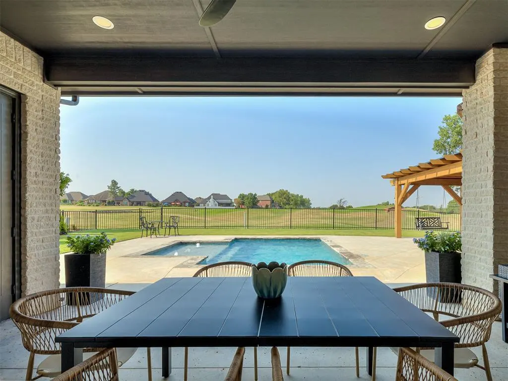 Photo 31 — 2108 Wiregrass Drive, Edmond, OK 73025