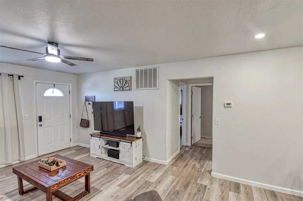 Photo 8 — 1724 S Jensen Avenue, El Reno, OK 73036