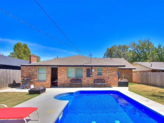 Photo 8 — 805 Lawton, Oklahoma City, OK 73160