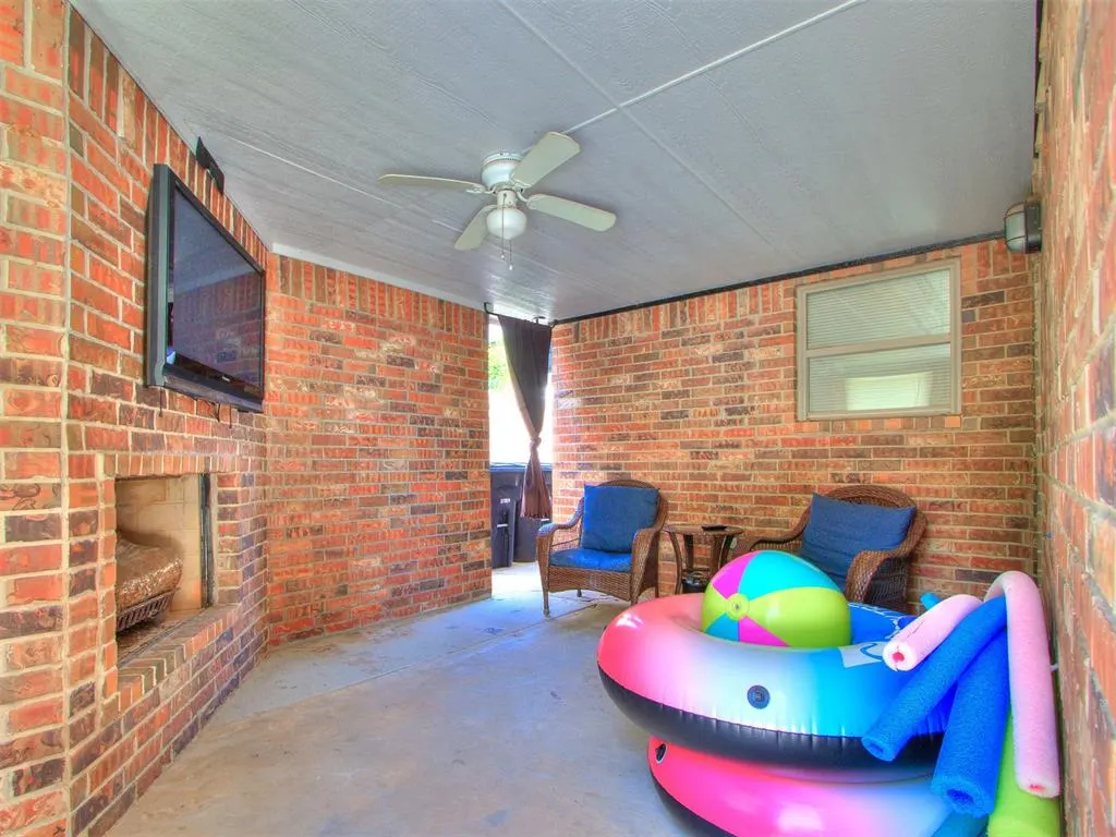 Photo 9 — 805 Lawton, Oklahoma City, OK 73160