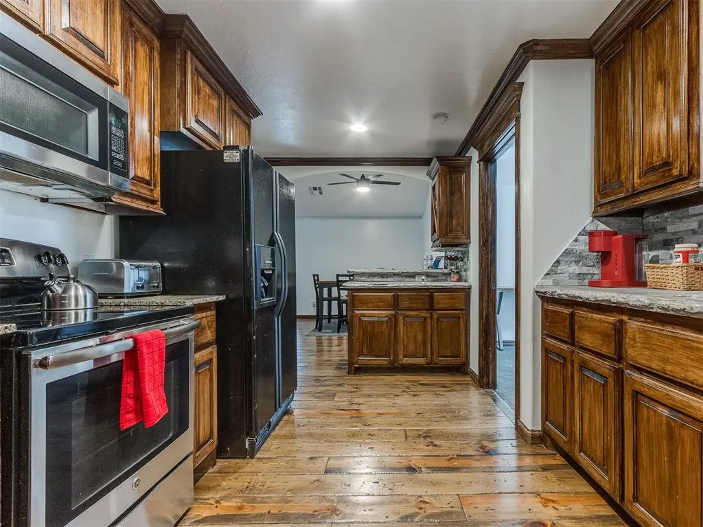 Photo 24 — 805 Lawton, Oklahoma City, OK 73160