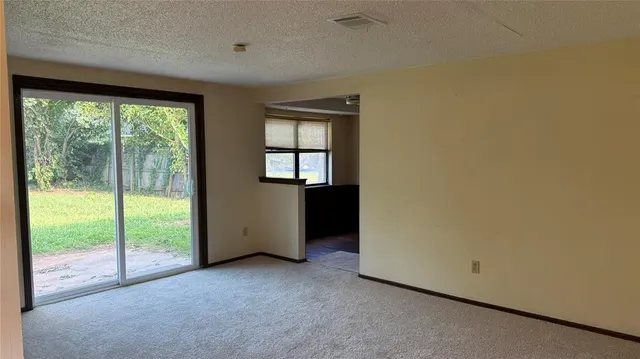 Photo 3 — 905 Branchwood Court, Norman, OK 73072