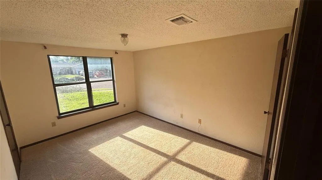 Photo 9 — 905 Branchwood Court, Norman, OK 73072