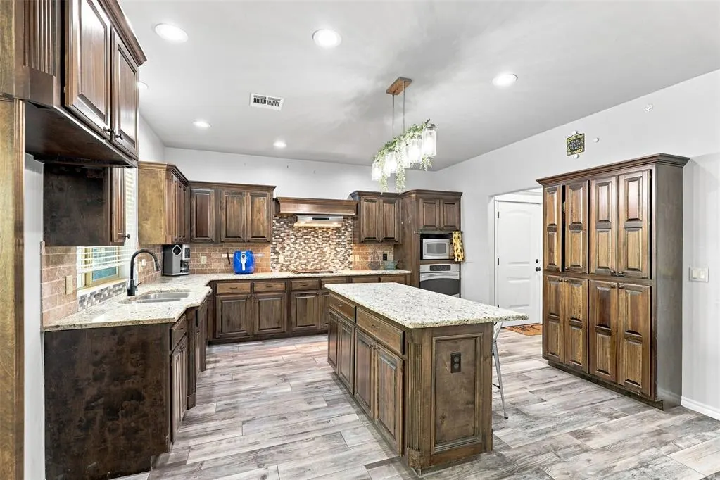 Photo 7 — 9316 NW 133rd Court, Yukon, OK 73099