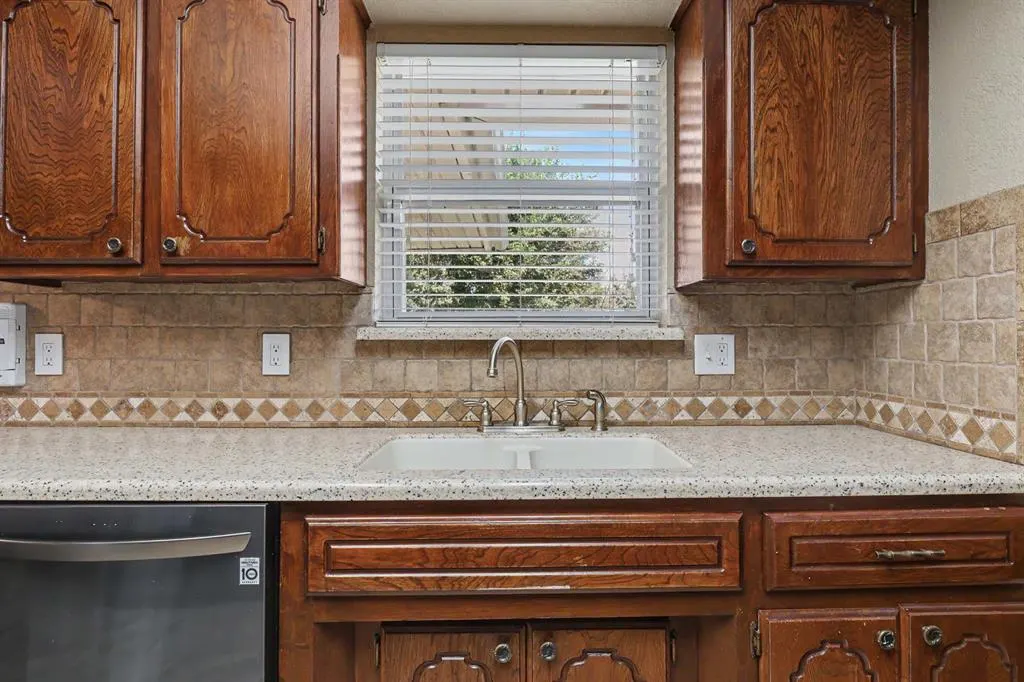 Photo 7 — 11605 Mackel Drive, Oklahoma City, OK 73170