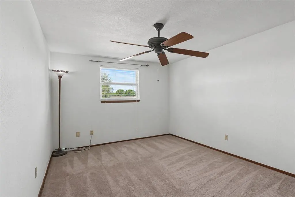 Photo 15 — 11605 Mackel Drive, Oklahoma City, OK 73170