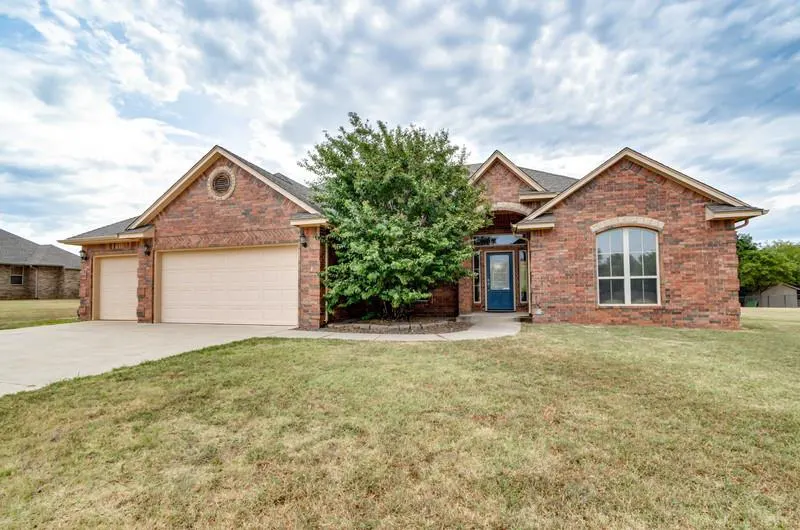 Front exterior — 12510 Blue Meadow, Guthrie, OK 73044