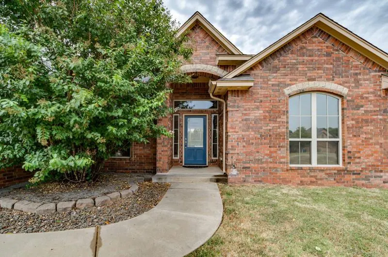 Photo 2 — 12510 Blue Meadow, Guthrie, OK 73044