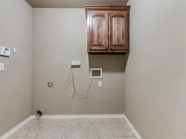 Photo 5 — 1625 Savannah Lane, Edmond, OK 73003