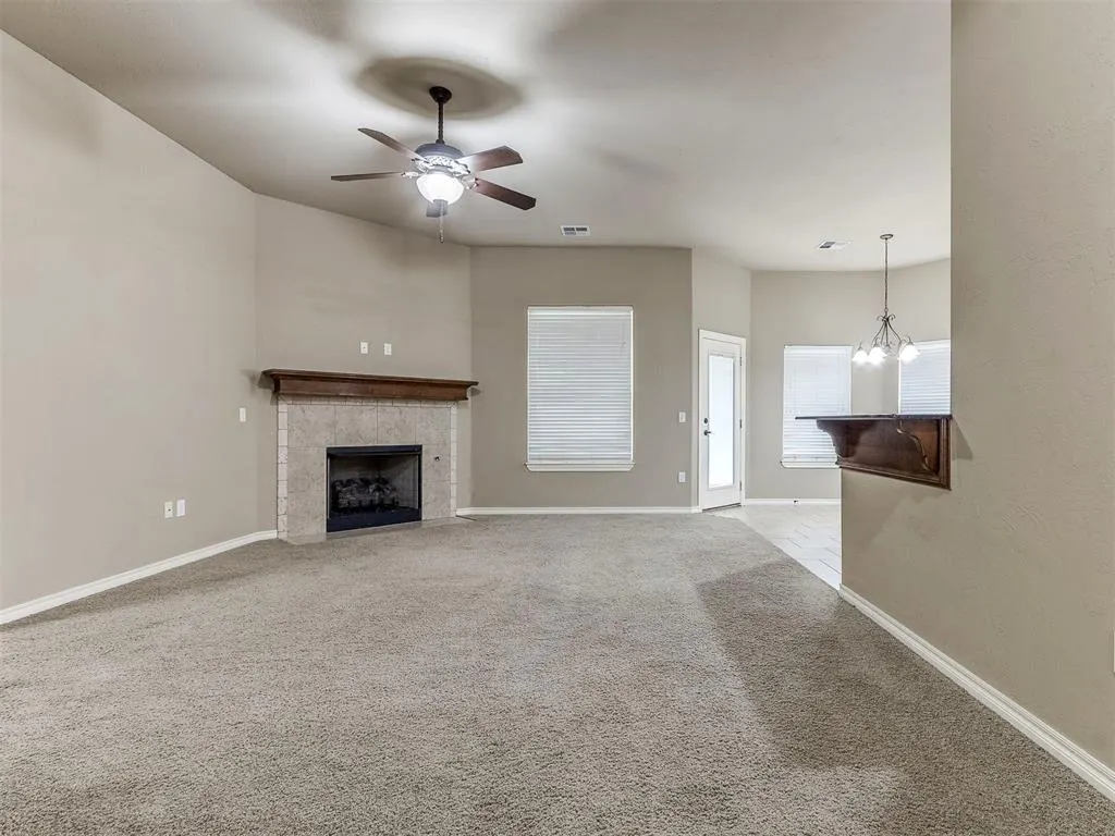 Photo 5 — 1625 Savannah Lane, Edmond, OK 73003