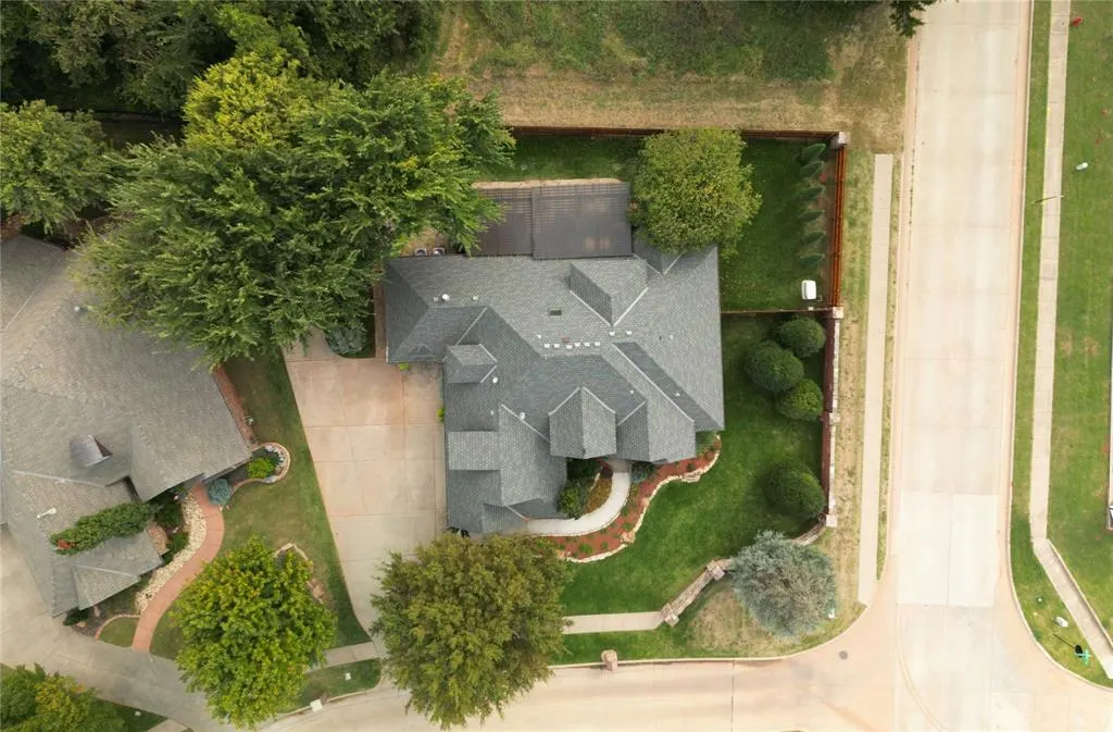 Photo 4 — 919 Stone Creek Boulevard, Yukon, OK 73099