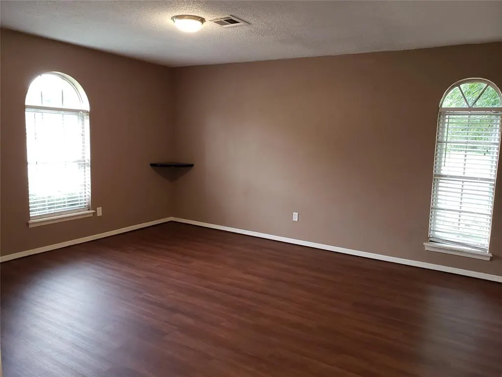Photo 2 — 1932 Elmhurst Drive, Norman, OK 73071