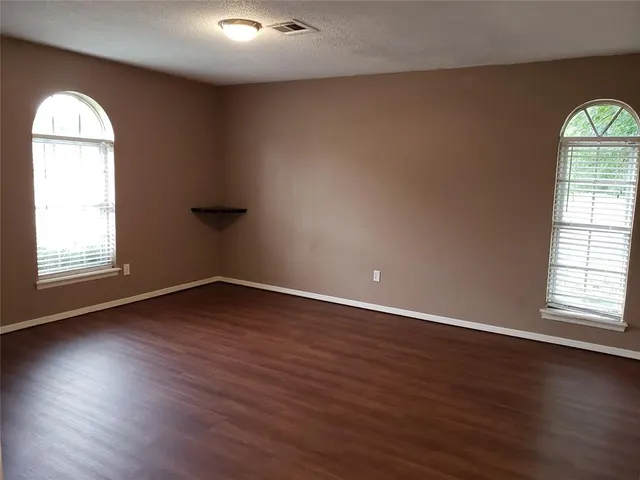 Photo 2 — 1932 Elmhurst Drive, Norman, OK 73071