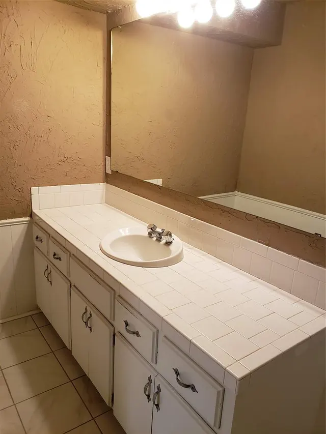 Photo 7 — 1932 Elmhurst Drive, Norman, OK 73071
