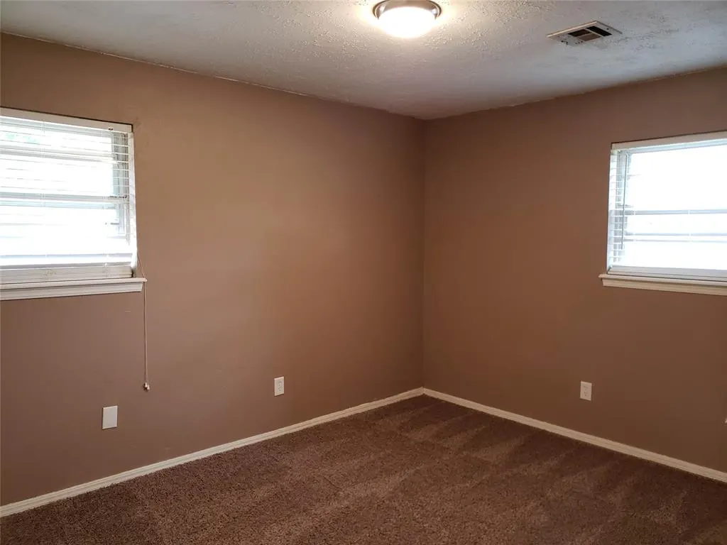 Photo 10 — 1932 Elmhurst Drive, Norman, OK 73071