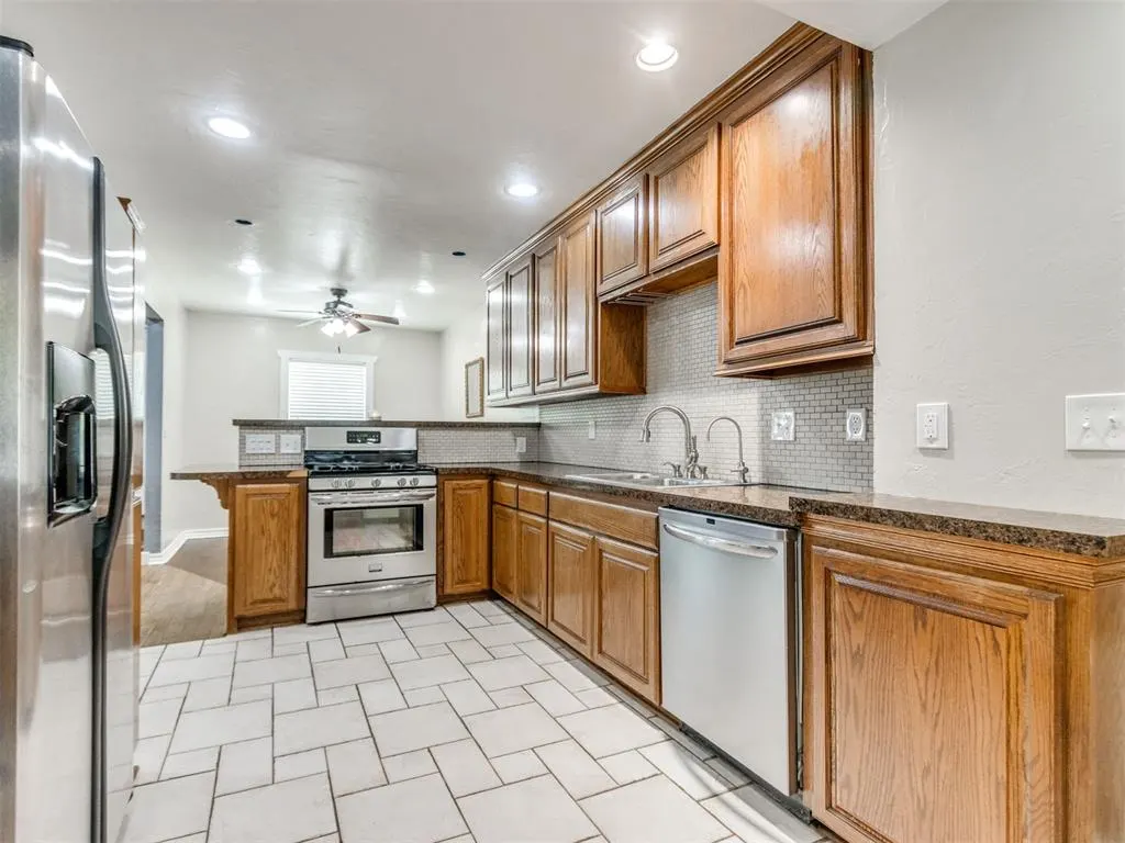 Photo 13 — 1117 NW 47th Street, Oklahoma City, OK 73118