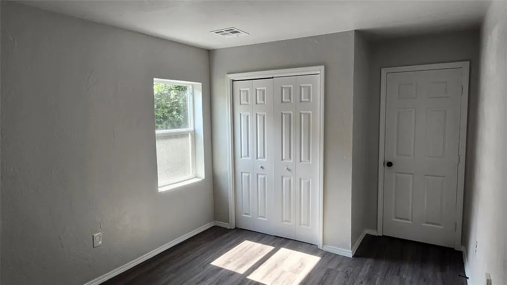 Photo 9 — 1833 Westchester Drive, Oklahoma City, OK 73120