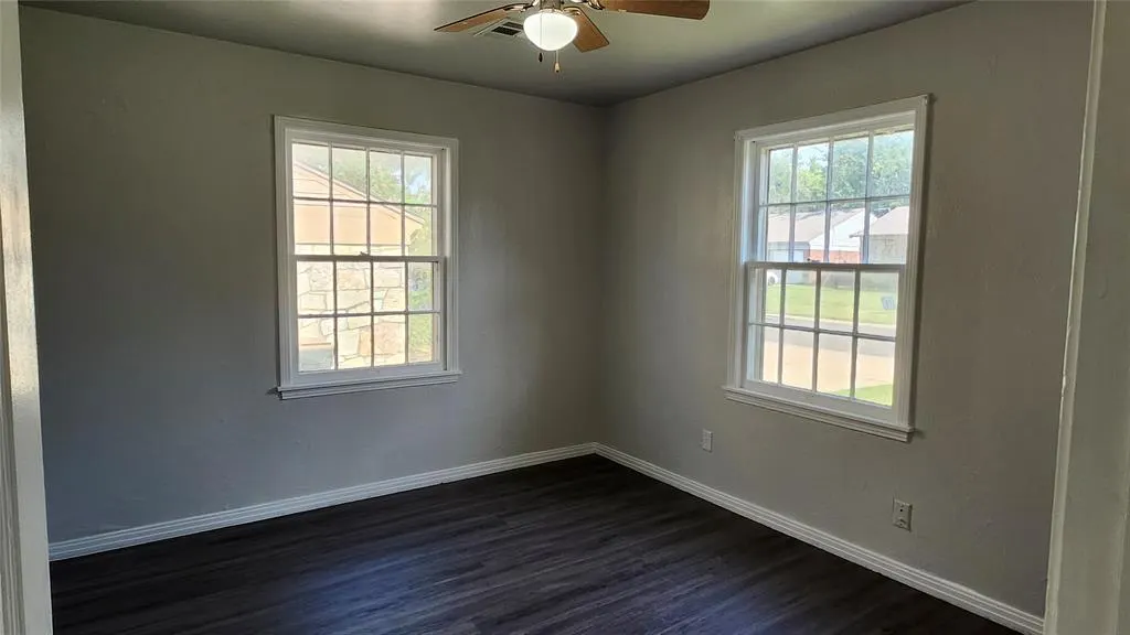 Photo 11 — 1833 Westchester Drive, Oklahoma City, OK 73120