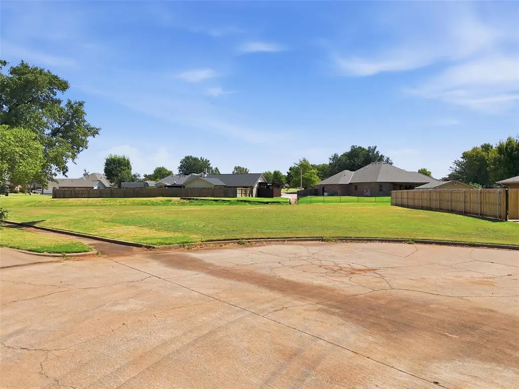 Photo 2 — 1206 W Fay Avenue, Kingfisher, OK 73750