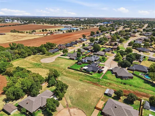 Photo 8 — 1206 W Fay Avenue, Kingfisher, OK 73750