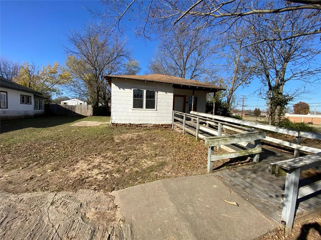Front exterior — 119 S 7th Street, Okemah, OK 74859