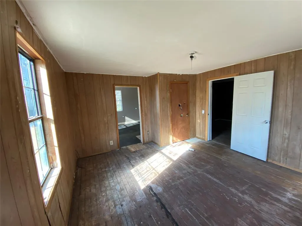 Photo 11 — 119 S 7th Street, Okemah, OK 74859