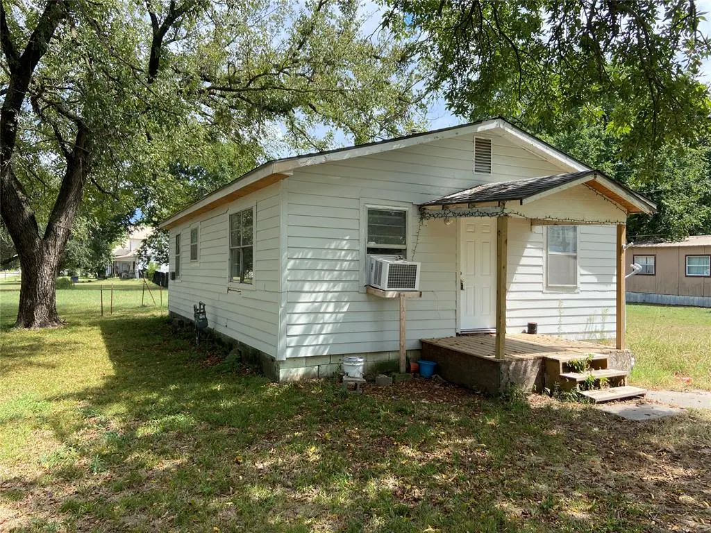 Photo 16 — 119 S 7th Street, Okemah, OK 74859