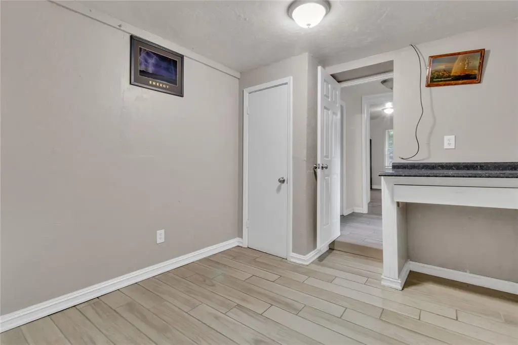 Photo 21 — 412 N 16th Street, Guthrie, OK 73044