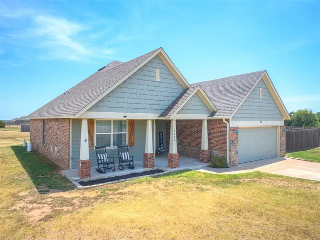 Photo 2 — 4550 Whitetail Drive, Guthrie, OK 73044