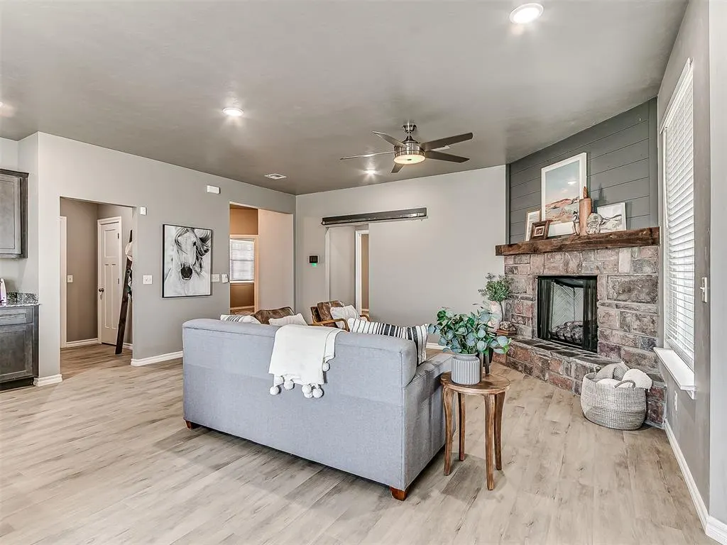 Photo 7 — 4550 Whitetail Drive, Guthrie, OK 73044